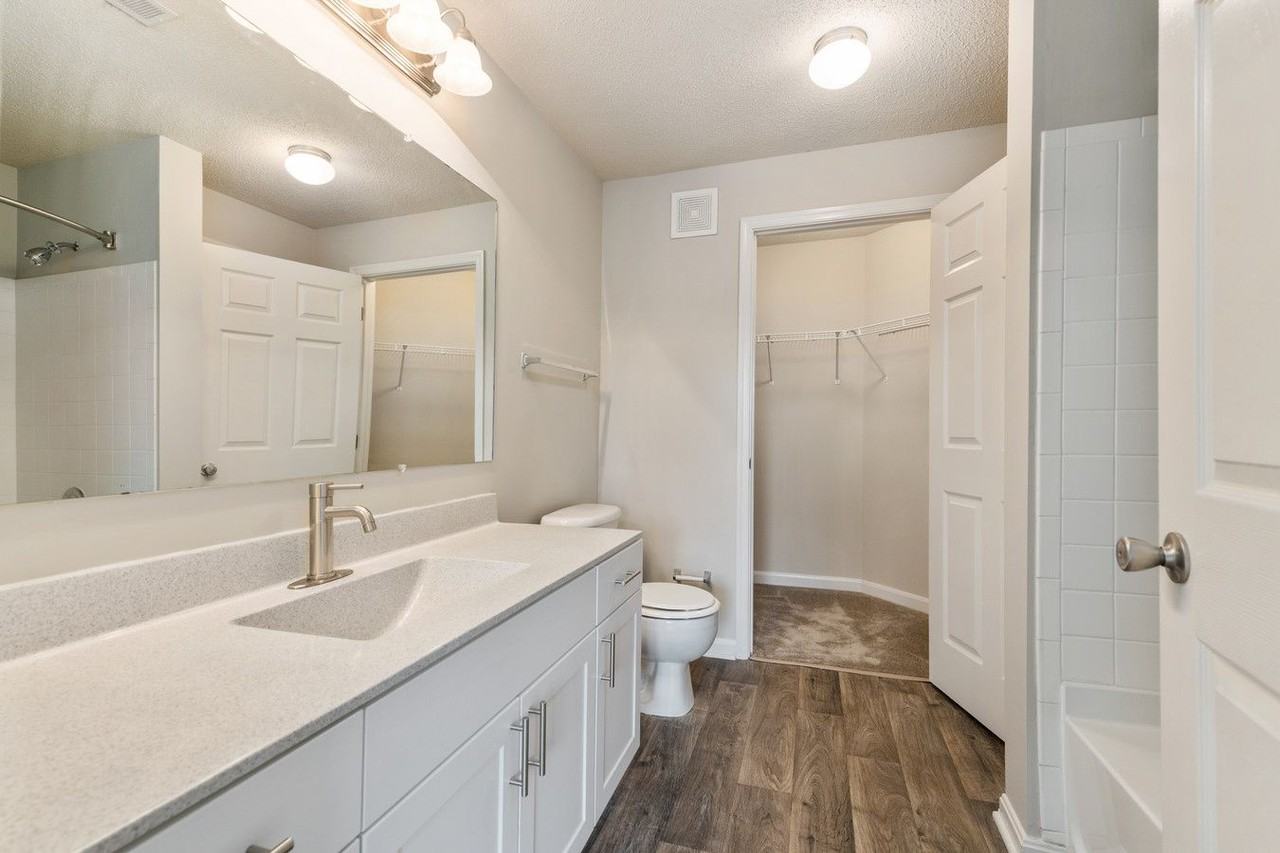 The Gateway Apartments - Photo 7 of 25