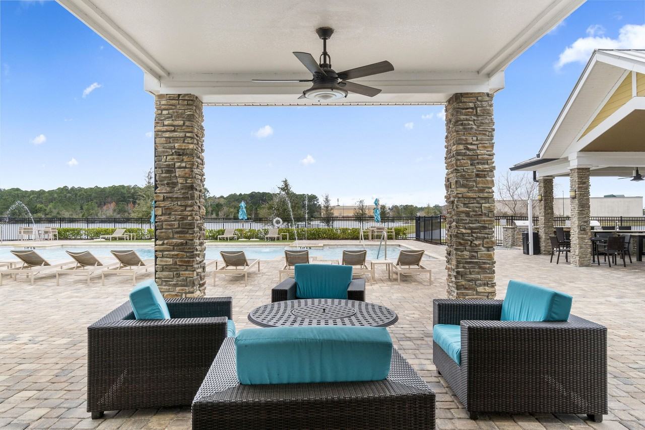 Broxton Bay Apartments - Photo 5 of 44