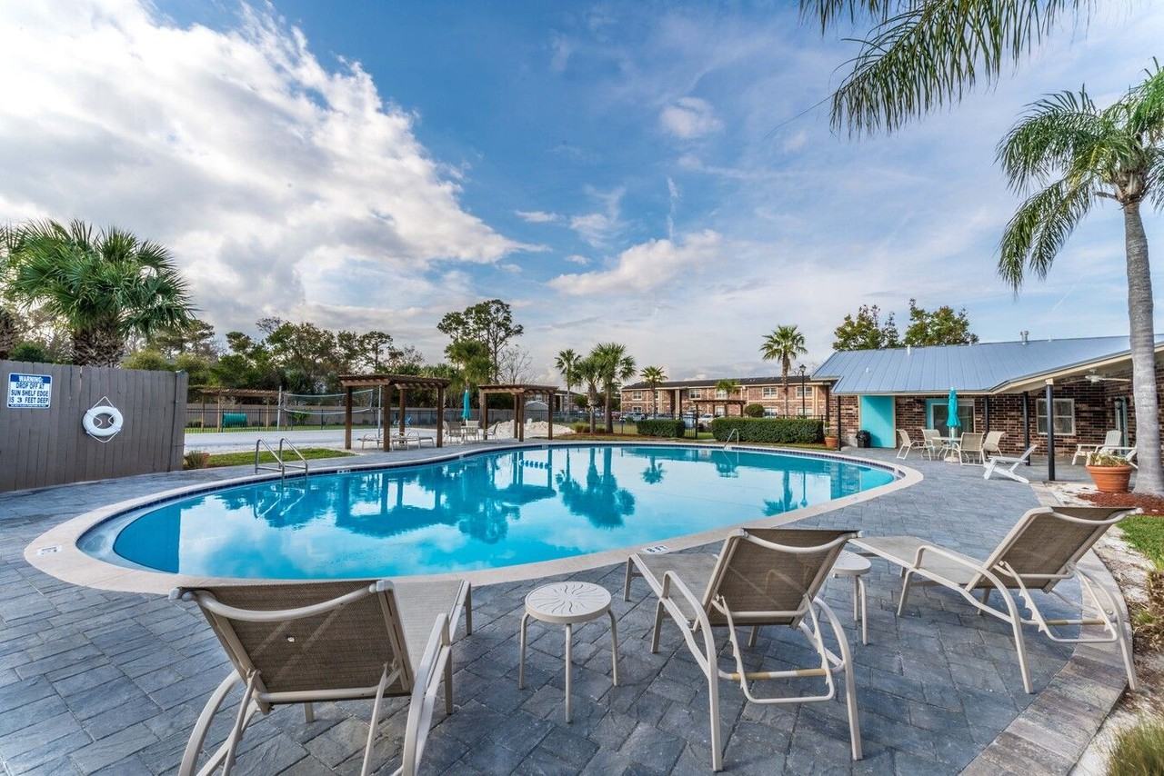 Sea Oats Apartments - Photo 2 of 39