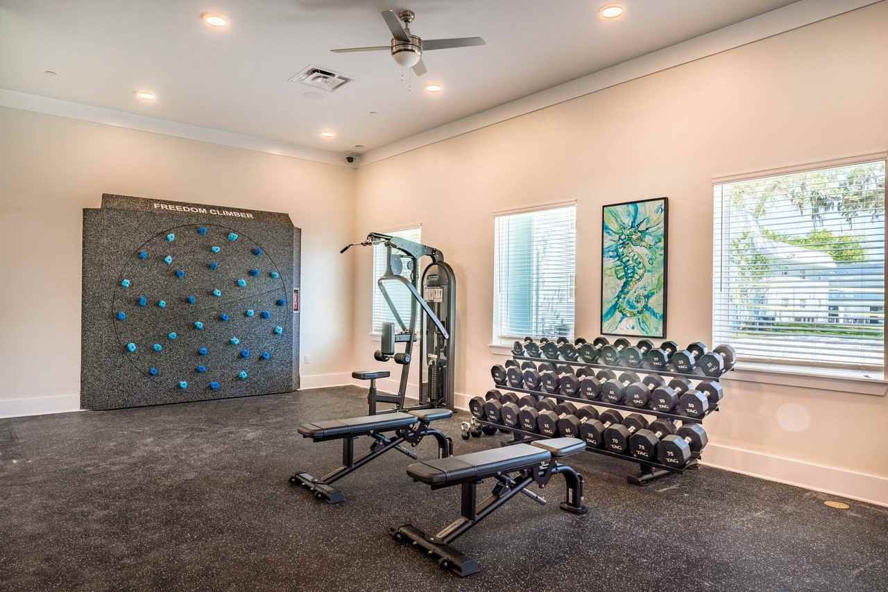 Surf Apartments - Photo 7 of 50