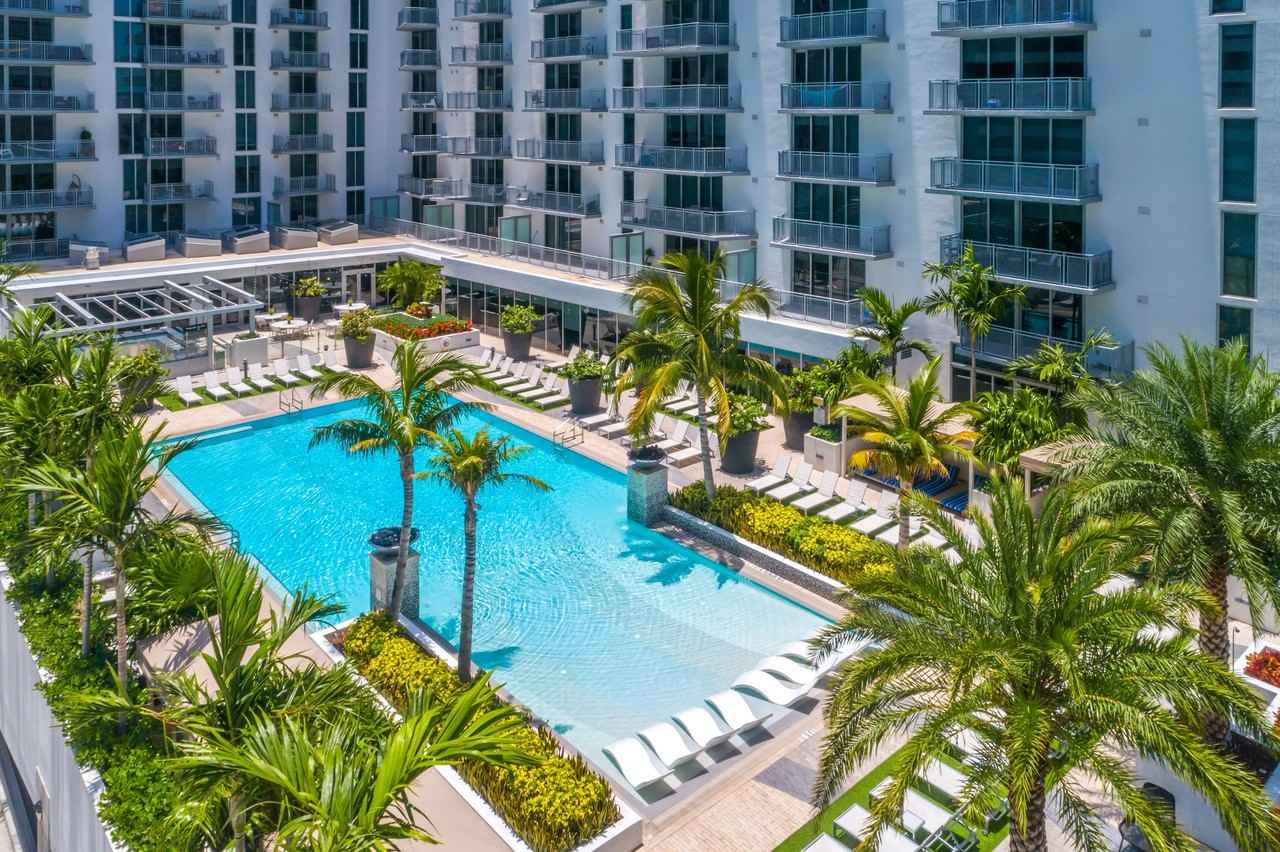 Monarc at Met - Photo 5 of 50