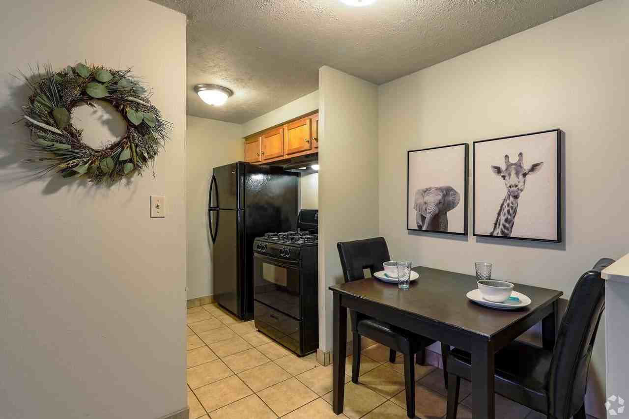 Chamberlain I & II Apartments - Photo 2 of 47