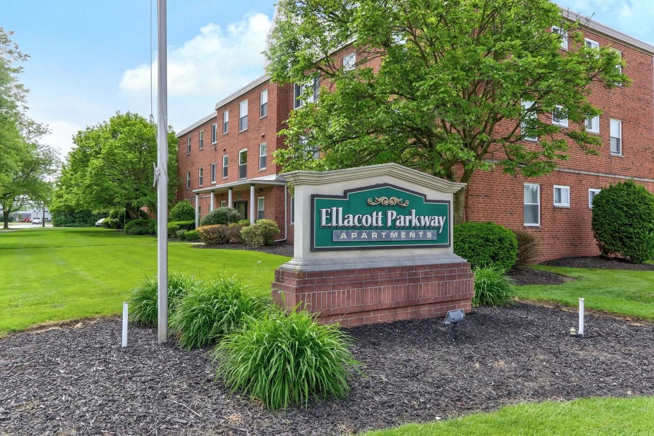 Ellacott Parkway Apartments - Photo 7 of 50