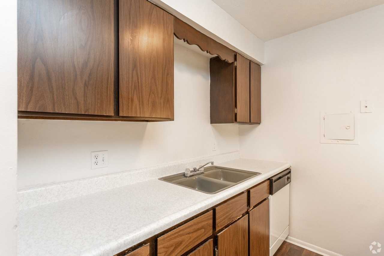 New Towne West Apartments - Photo 5 of 24