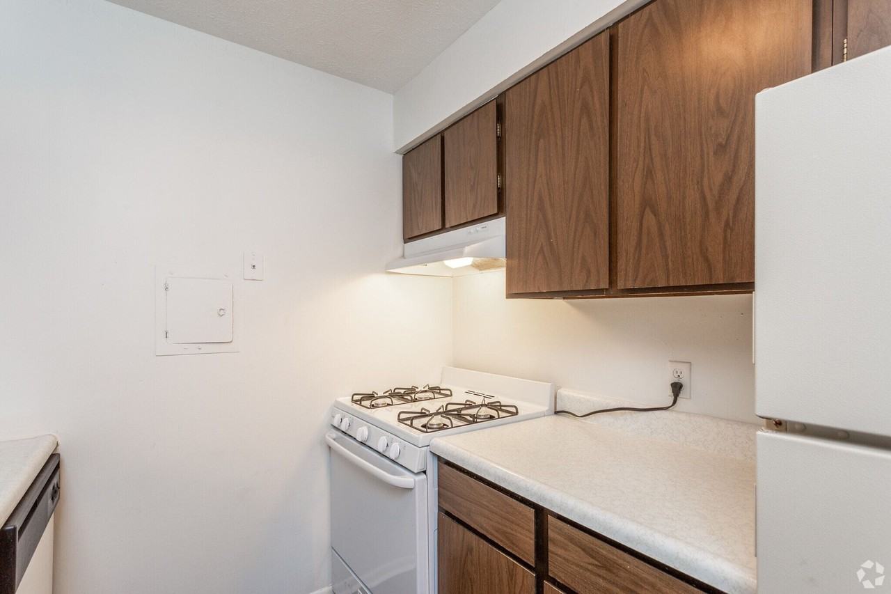 New Towne West Apartments - Photo 6 of 24