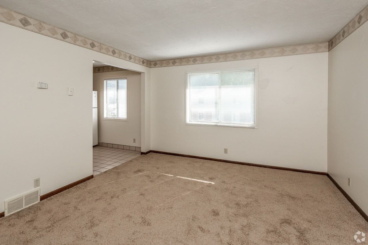 Nottingham Court Apartments - Photo 2 of 48