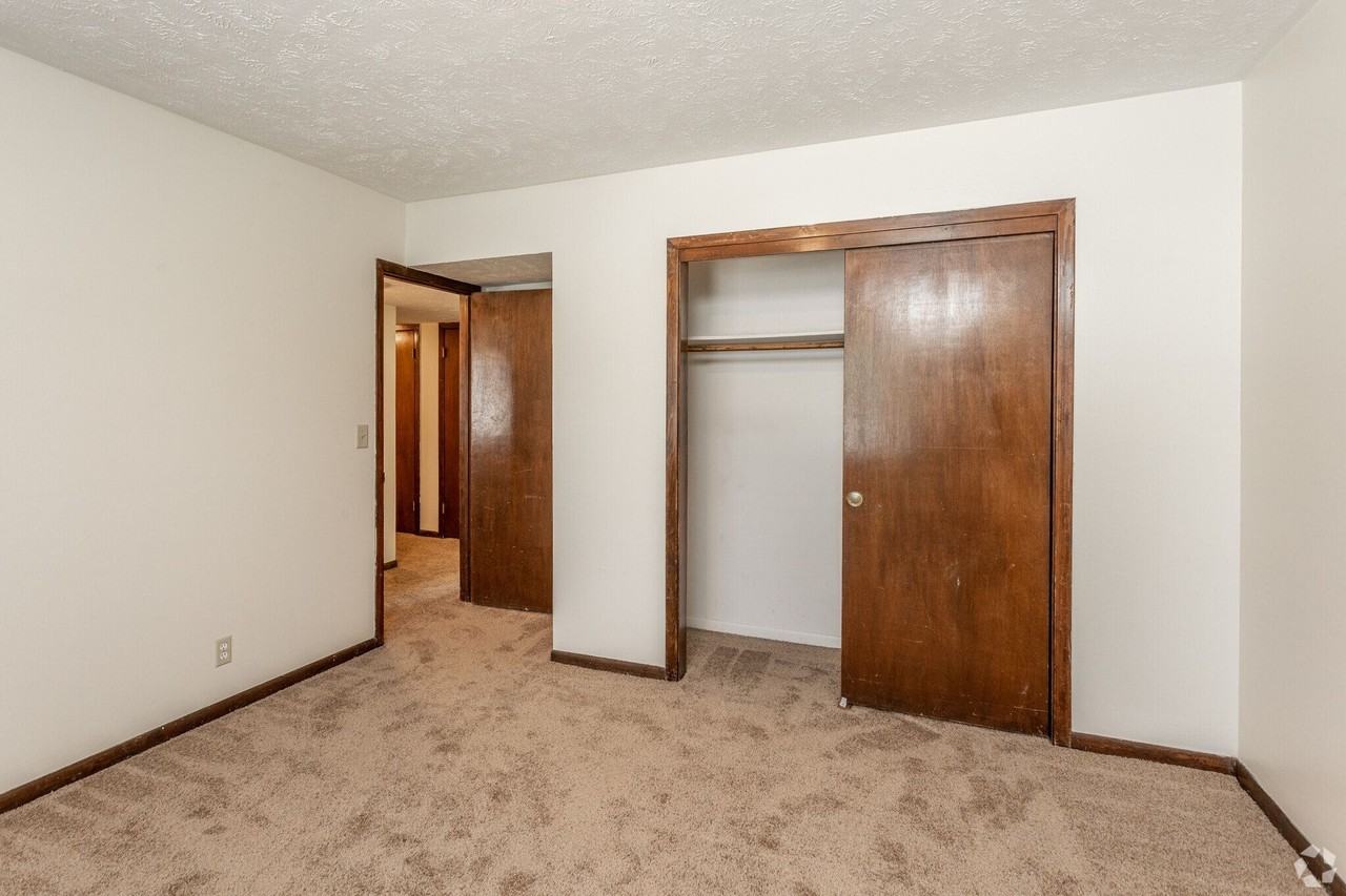 Nottingham Court Apartments - Photo 5 of 48