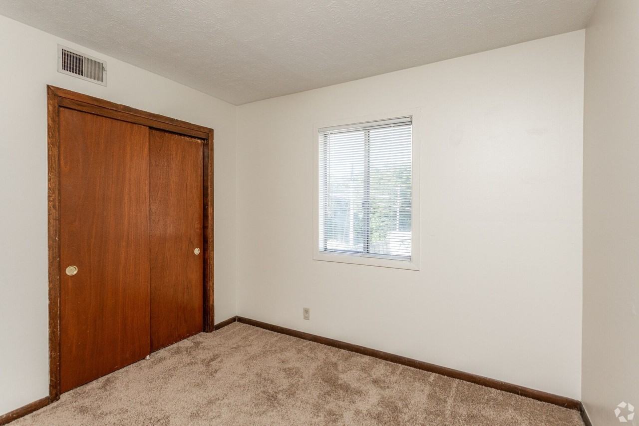 Nottingham Court Apartments - Photo 6 of 48