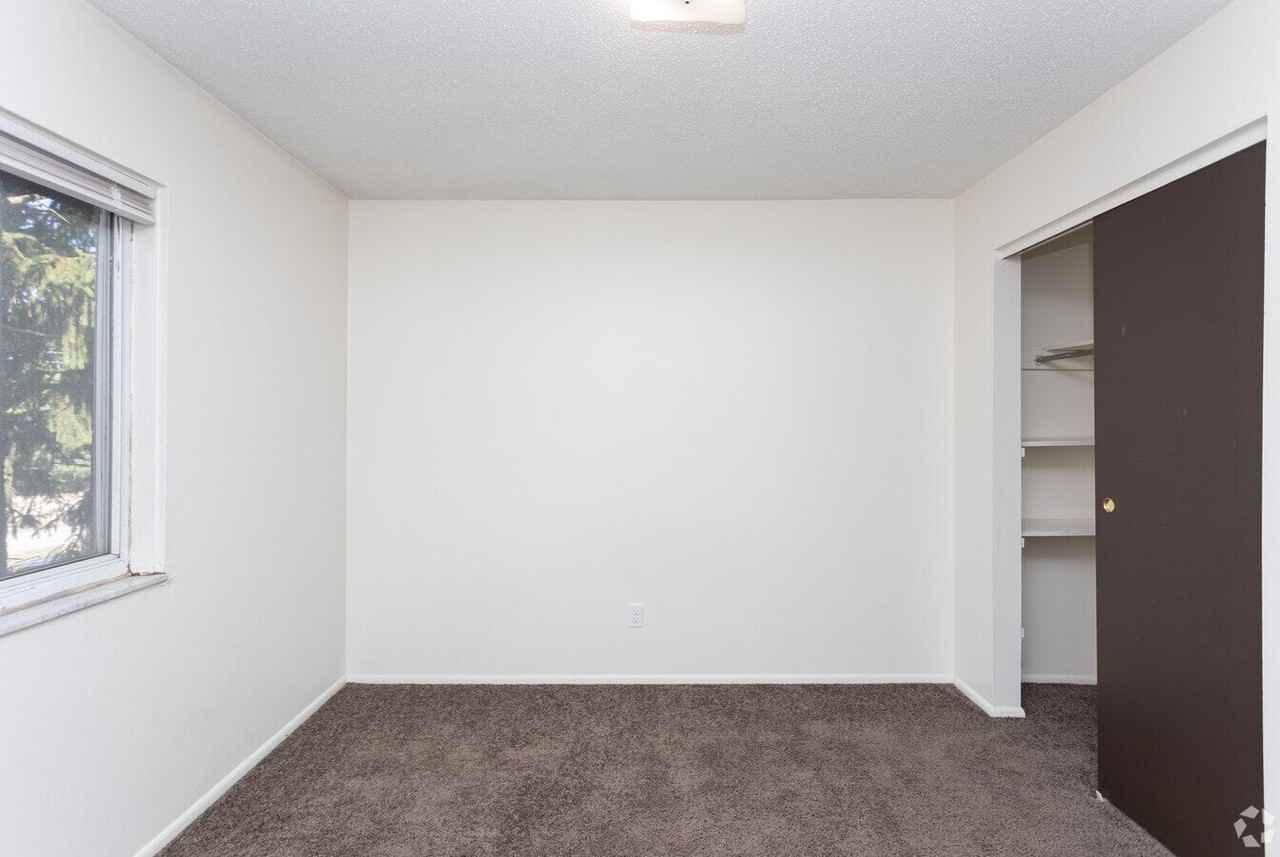 The Vue @ 214 Apartments - Photo 5 of 18