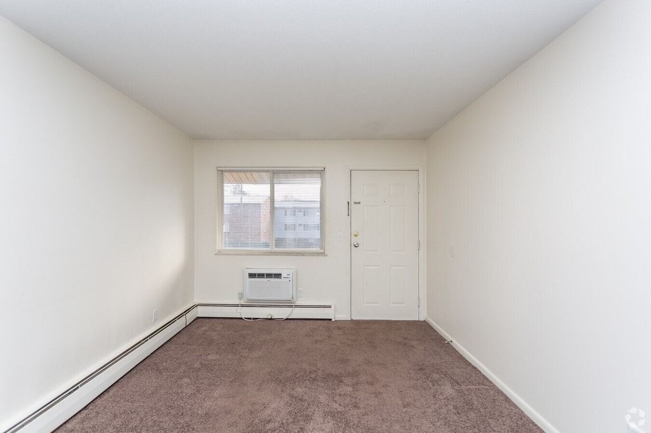 The Vue @ 214 Apartments - Photo 6 of 18