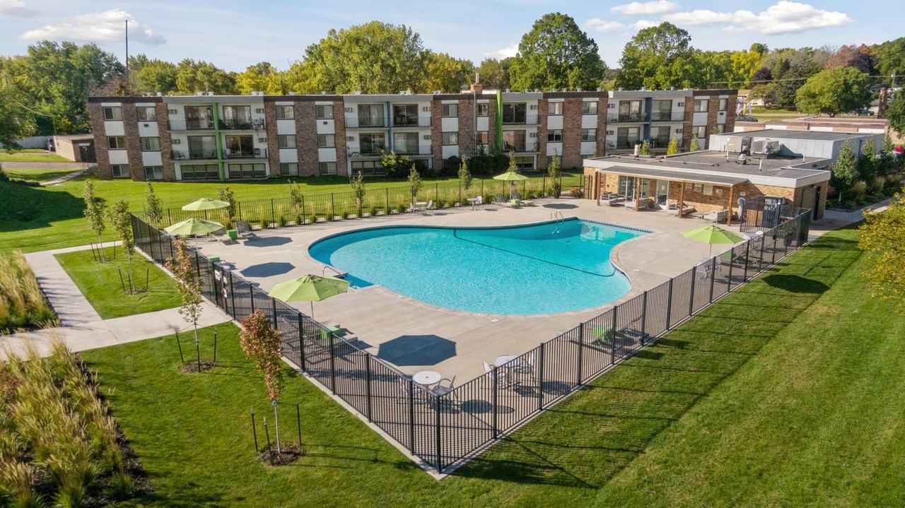 Sumter Green Apartments - Photo 3 of 50