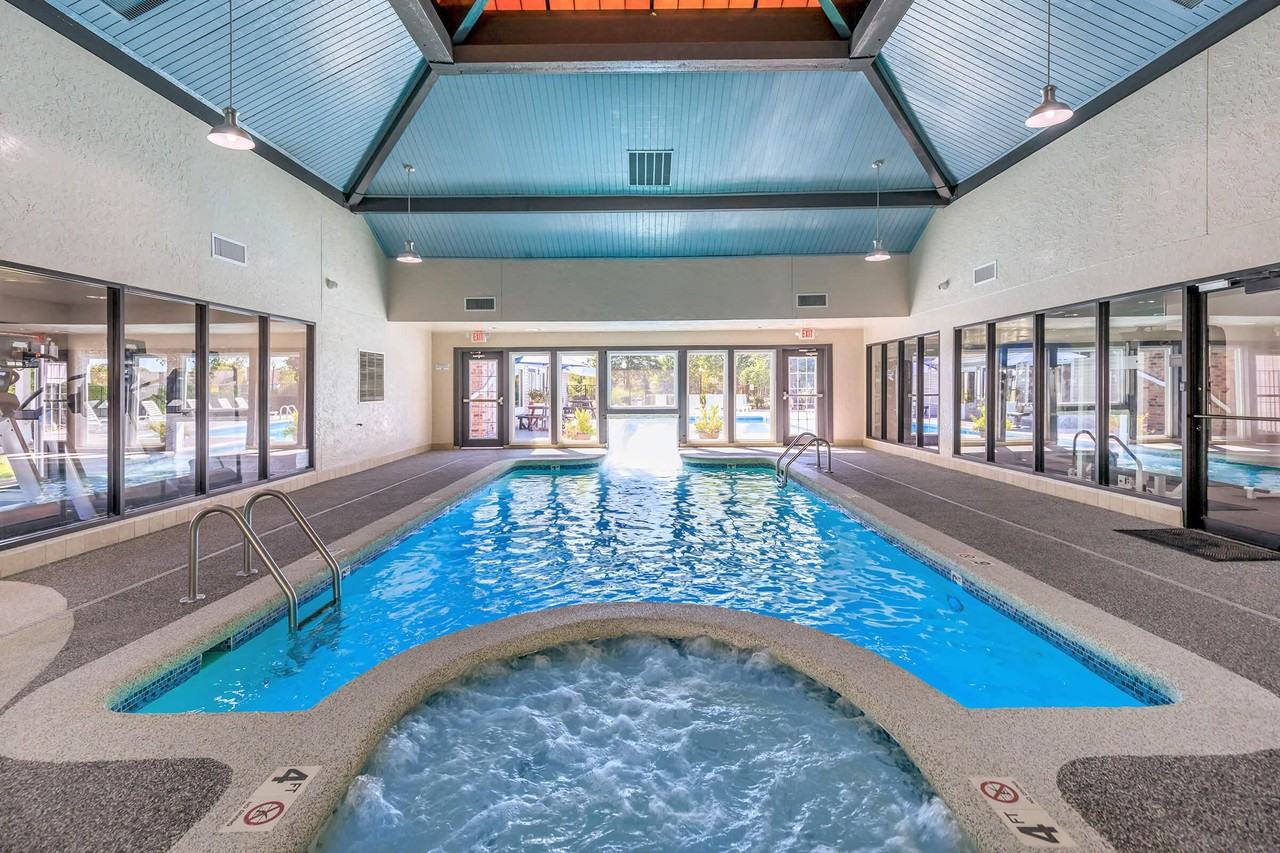 Whispering Hills Apartments - Photo 5 of 41