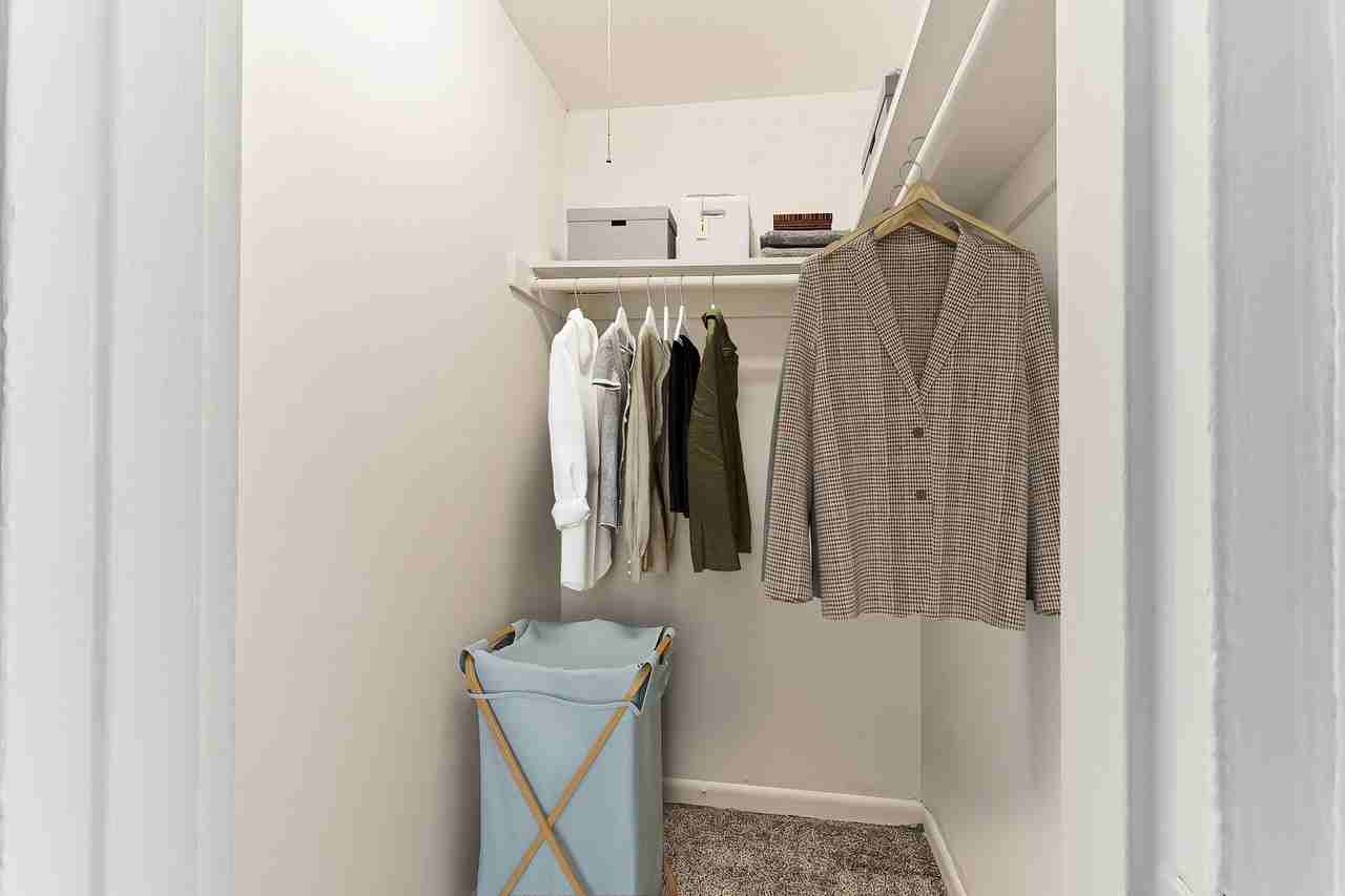 Bayview Apartments - Photo 5 of 11