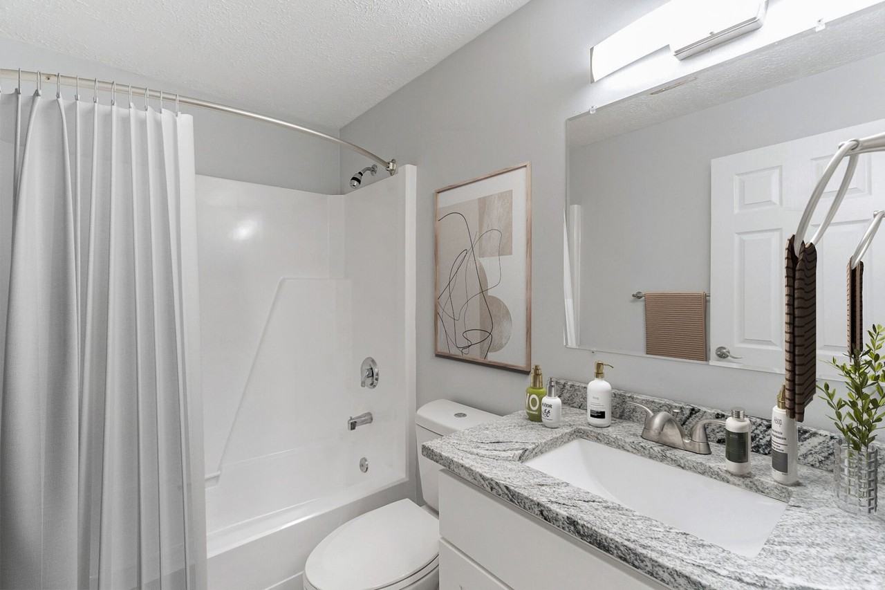 Eagle Rock Apartments at Manchester - Photo 6 of 25