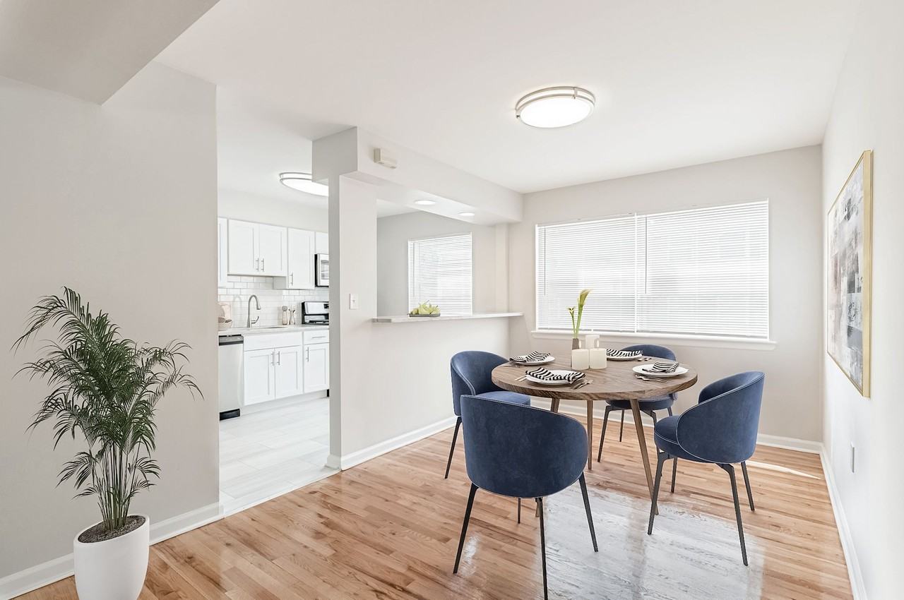 Eagle Rock Apartments at North Plainfield - Photo 2 of 32