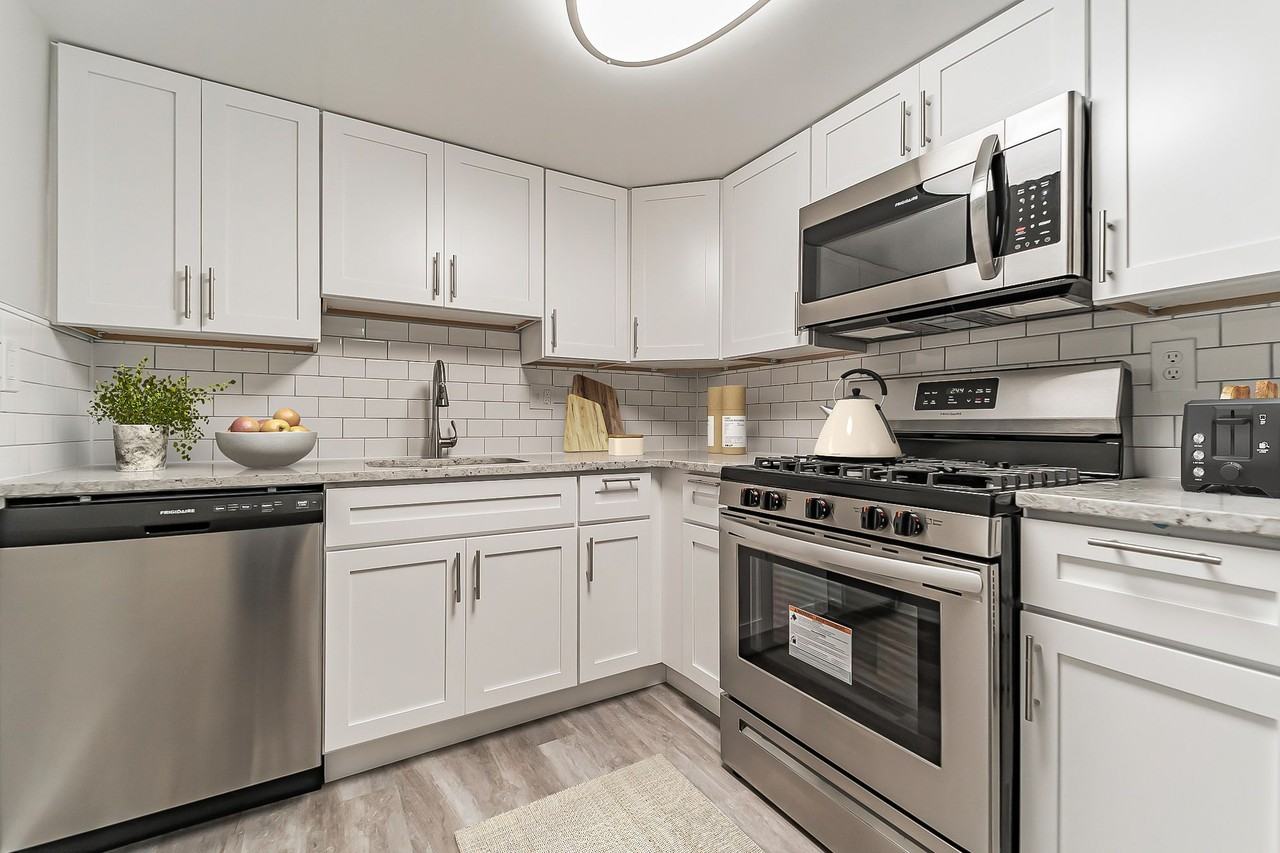 Eagle Rock Apartments at Towson - Photo 3 of 21