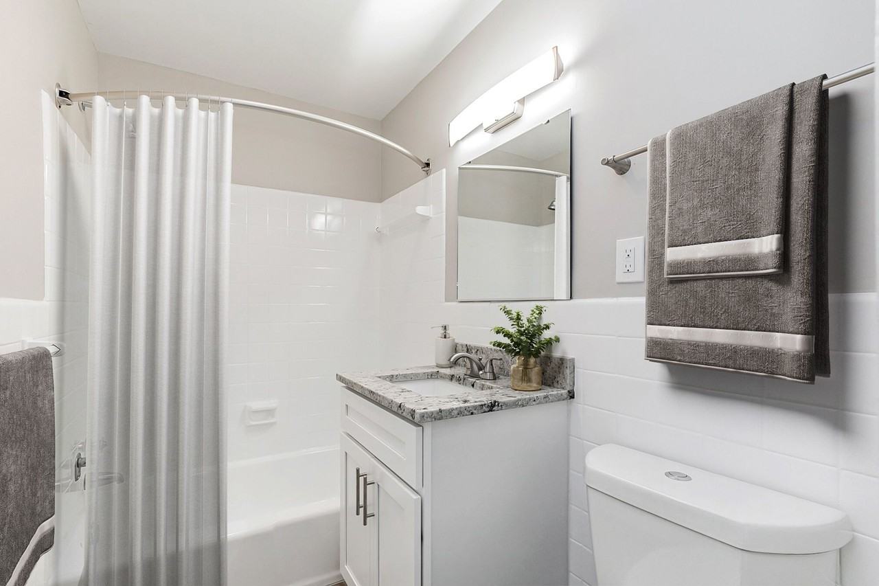 Merrill House Apartments - Photo 5 of 27