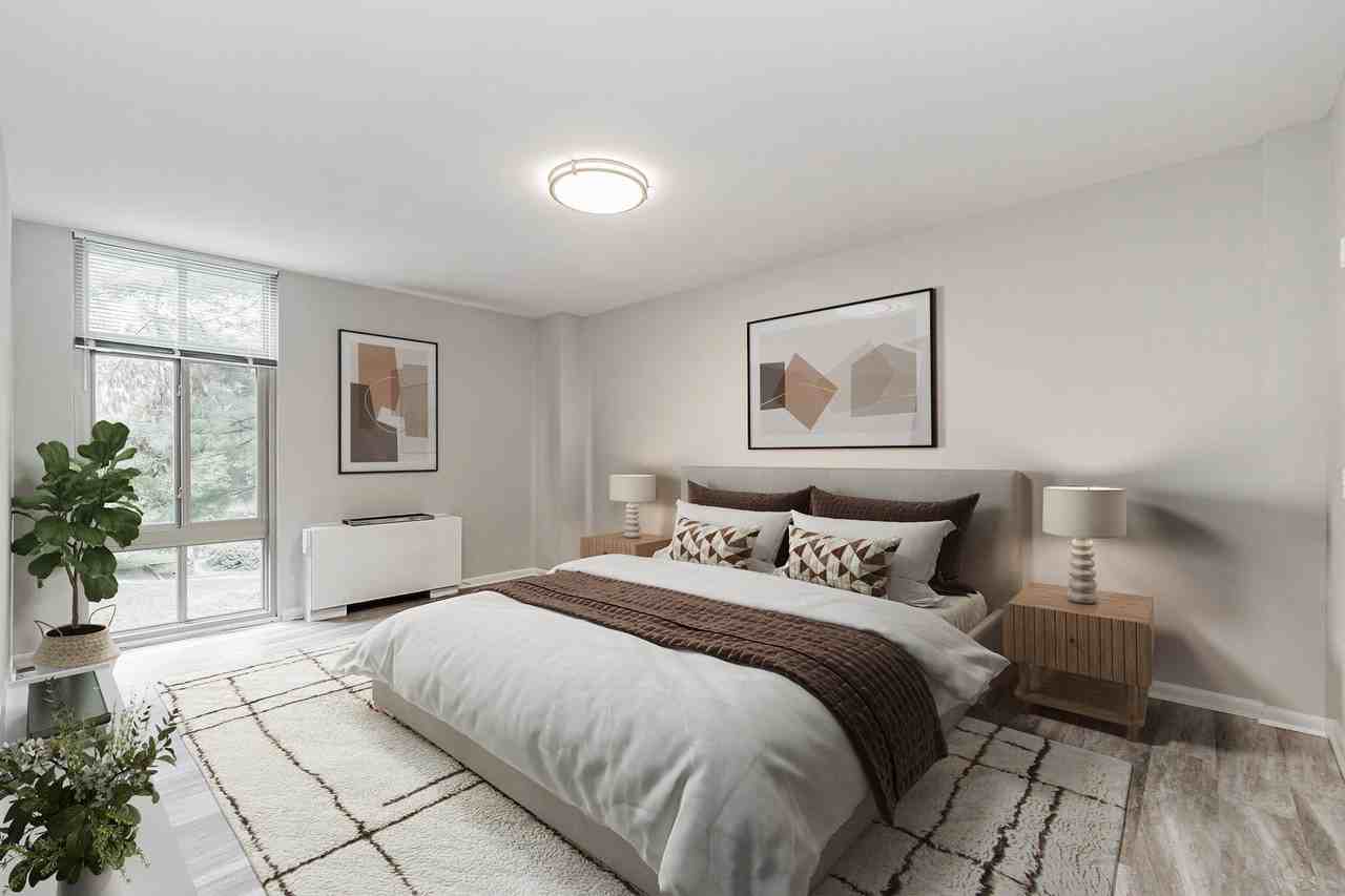 Merrill House Apartments - Photo 4 of 27