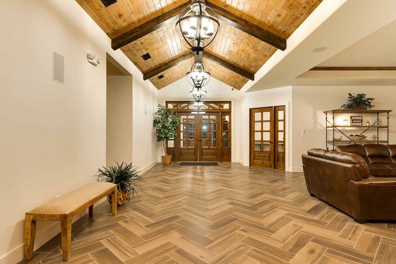 Villa Regale Apartments - Photo 5 of 49