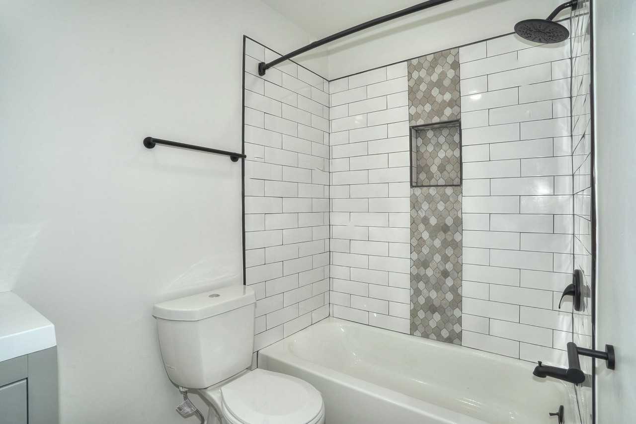 Cameron Pointe Apartments - Photo 6 of 11