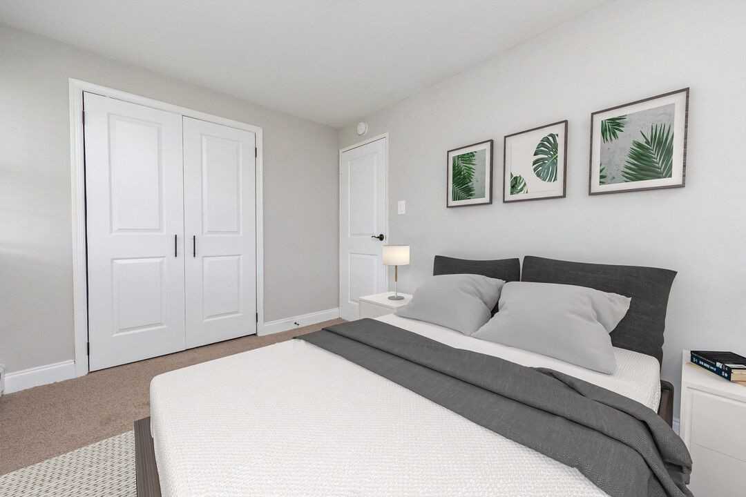 Canterbury Apartments - Photo 3 of 14