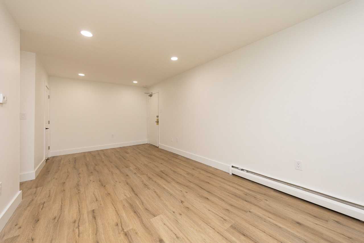 Downing Apartments - Photo 4 of 16