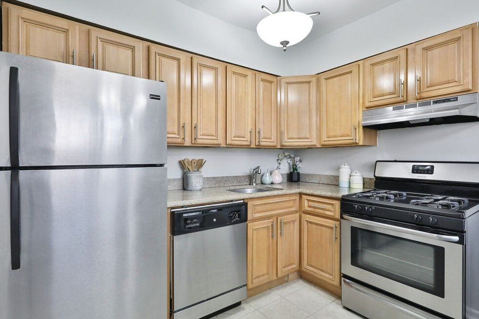 Hamilton Court East Apartments - Photo 7 of 39