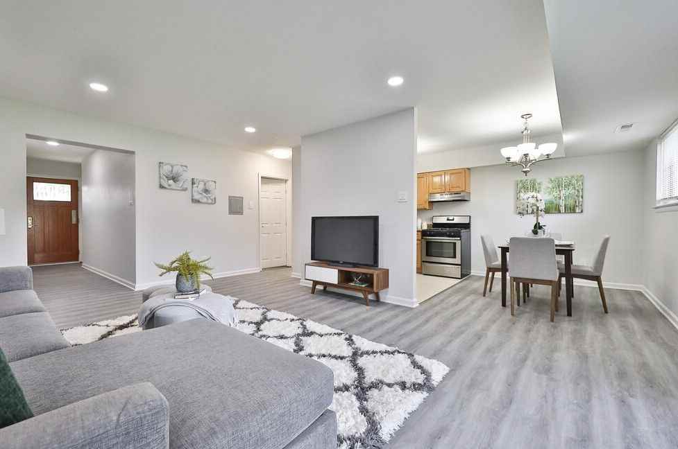 Hamilton Court East Apartments - Photo 4 of 33