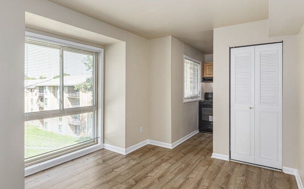 Hickory Hill Apartments - Photo 7 of 33