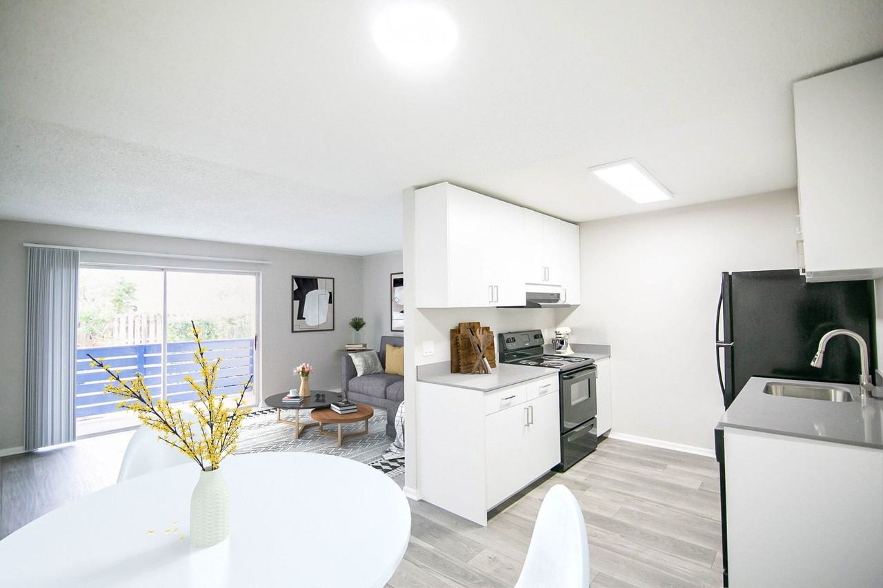 Palmview Cove Apartments - Photo 4 of 26