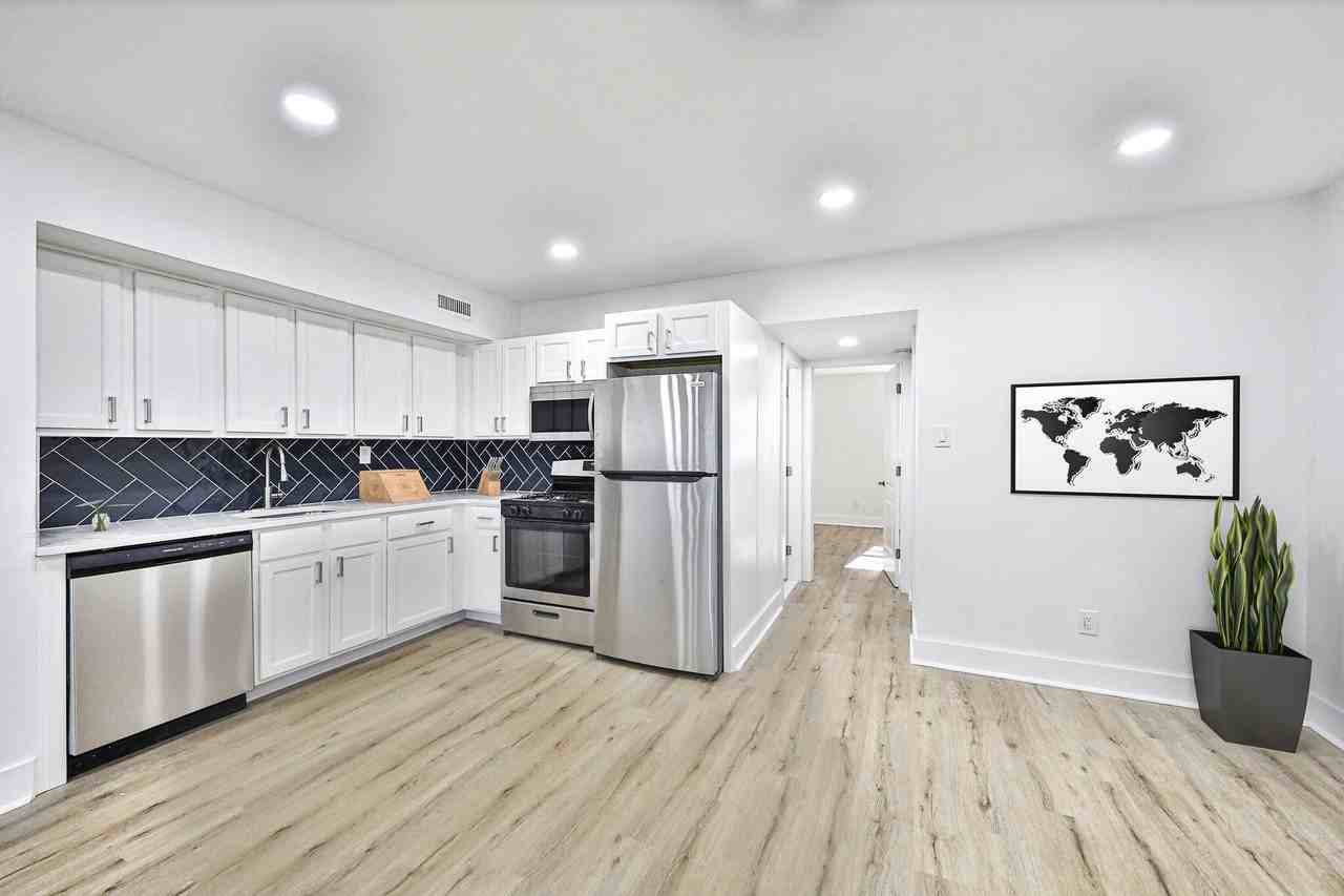 Stone Hill Apartments - Photo 5 of 30