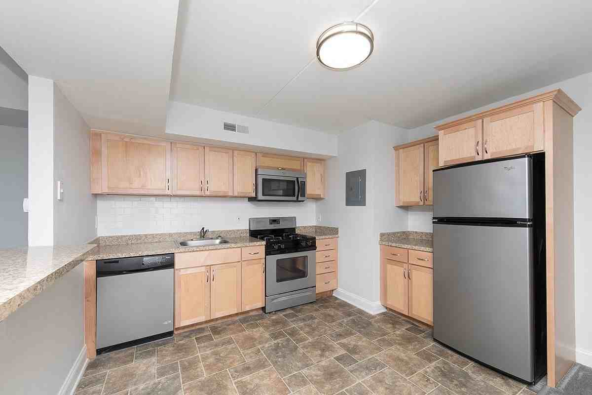 Stone Hill Apartments - Photo 7 of 30