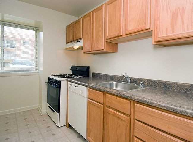 Townley Apartments - Photo 6 of 44