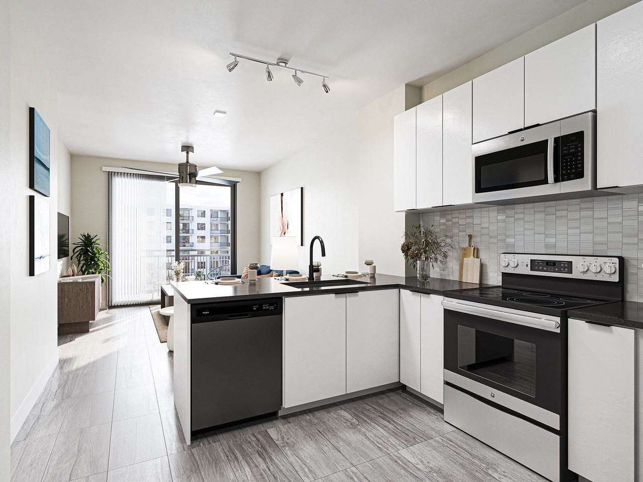 Avery Dania Pointe East Apartments - Photo 4 of 13