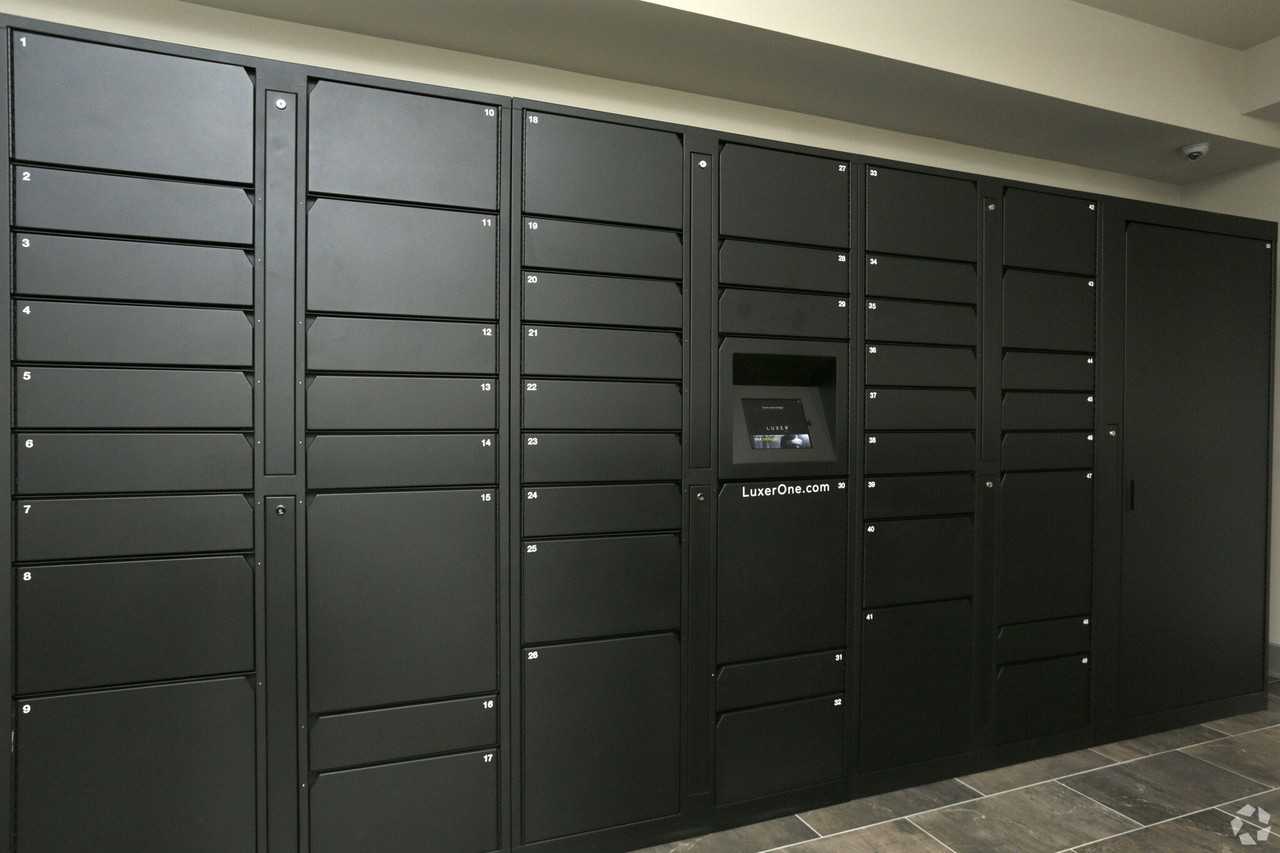 Summit Court Luxury Apartments - Photo 2 of 37