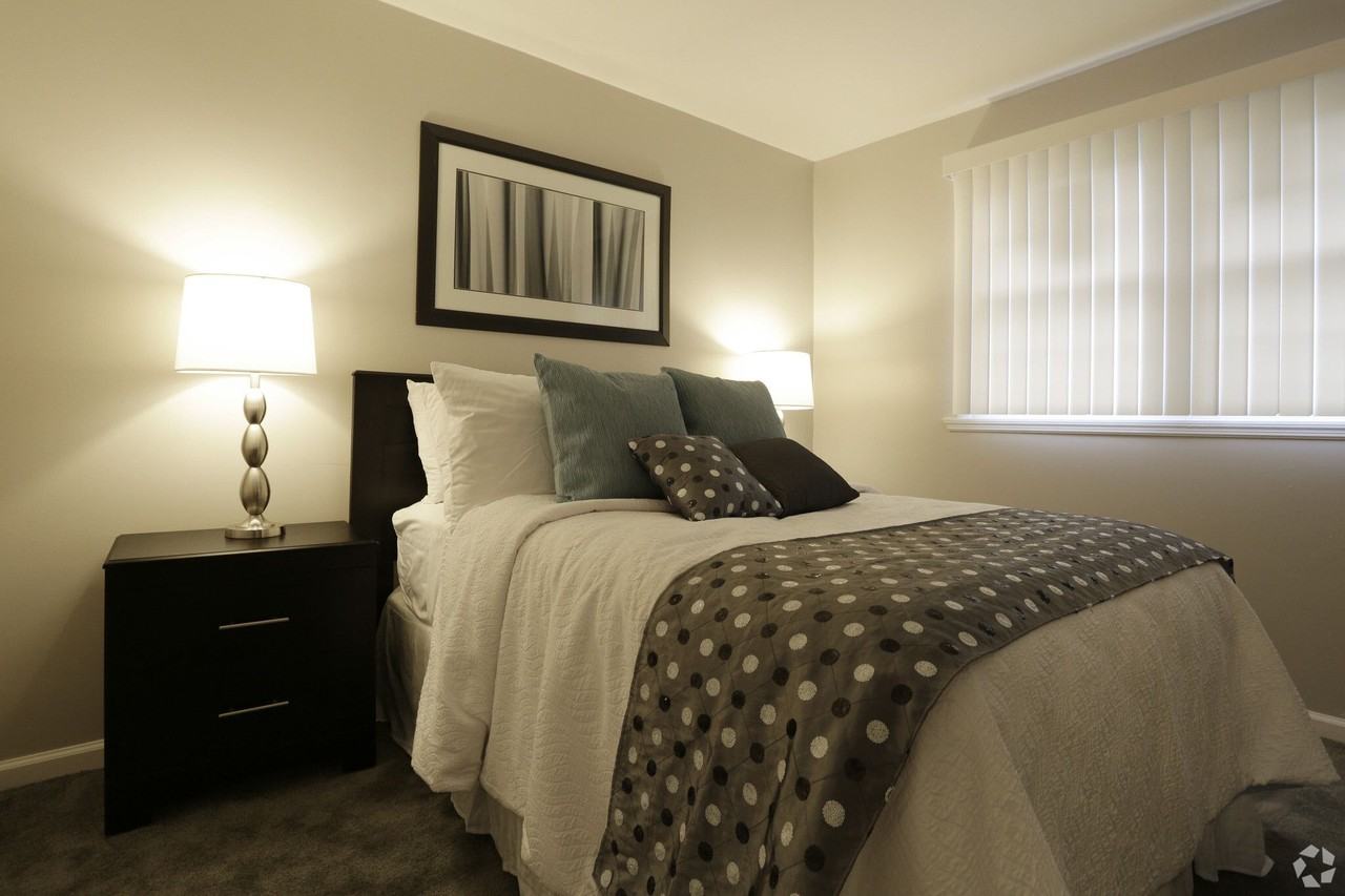 Chestnut Lane Apartments - Photo 7 of 37