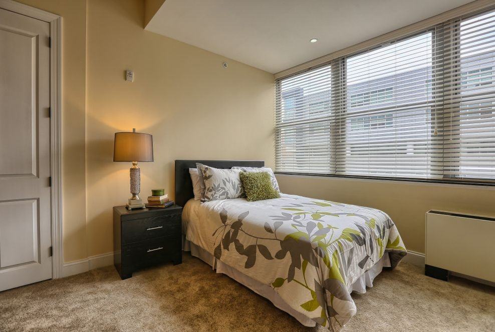 Executive House Apartments - Photo 3 of 29