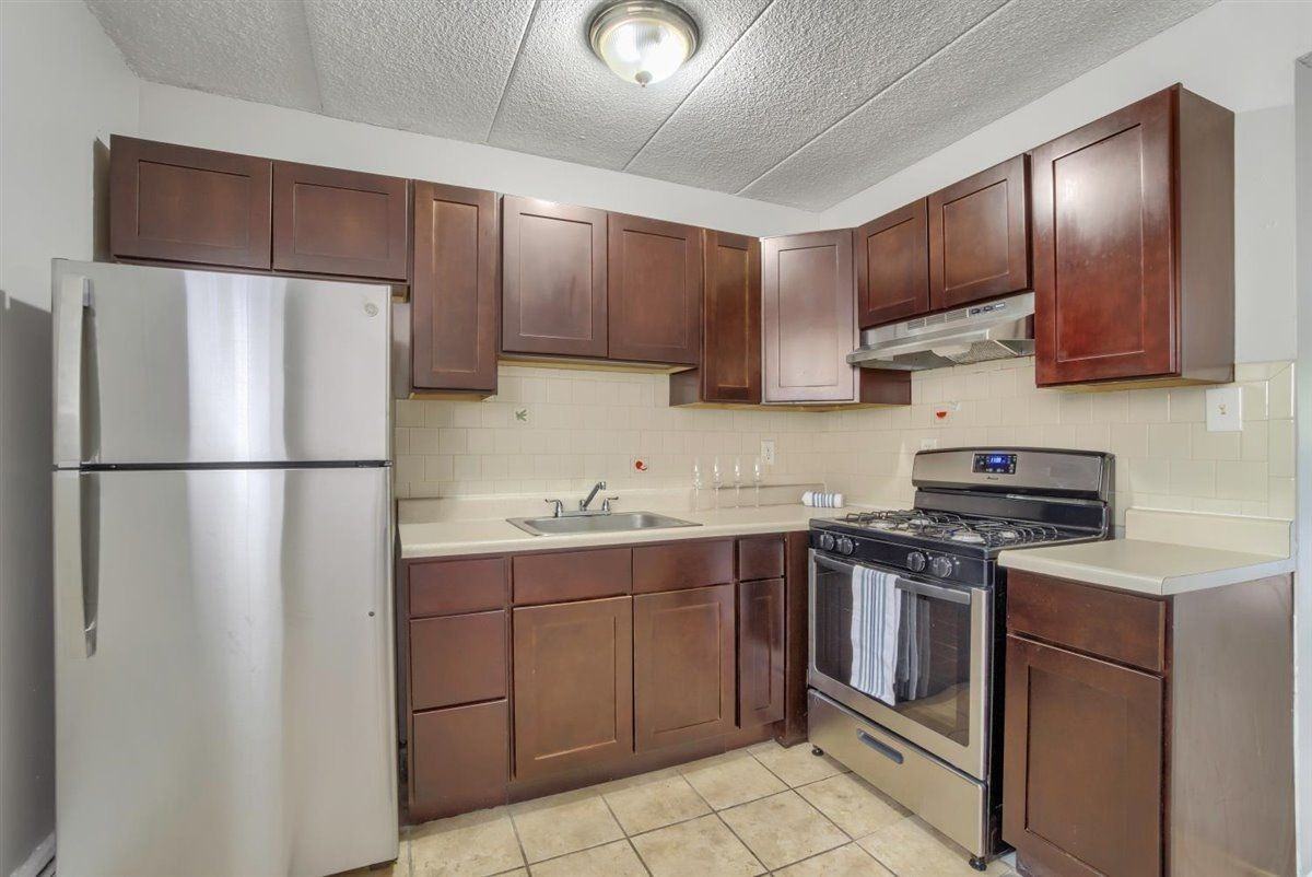 Greenway Village Apartments - Photo 6 of 13