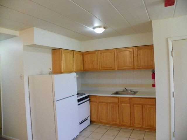 Renshaw Apartments - Photo 2 of 13