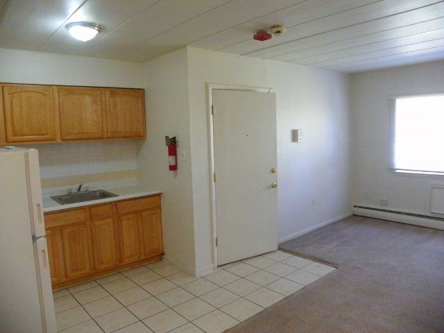 Renshaw Apartments - Photo 3 of 10