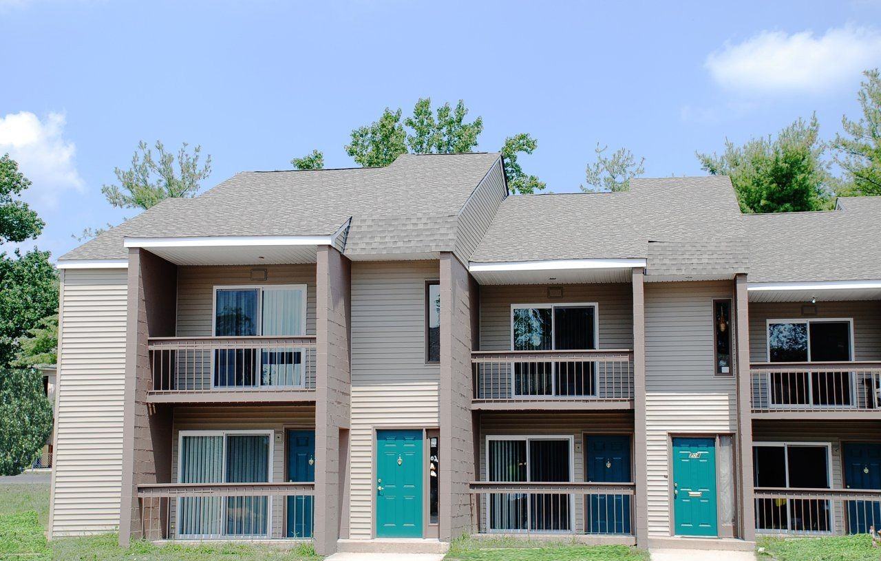 Summit Place Apartments - Photo 3 of 11