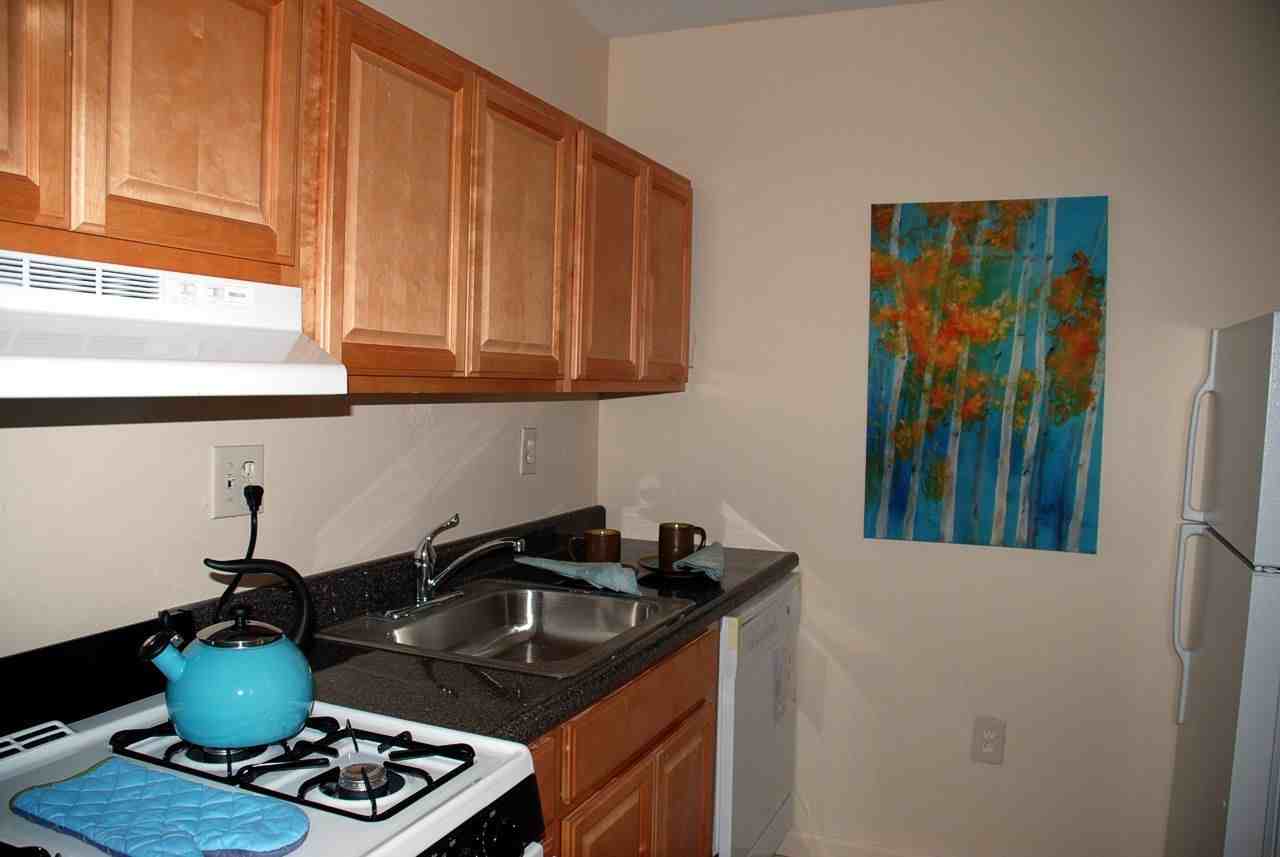Summit Place Apartments - Photo 5 of 11