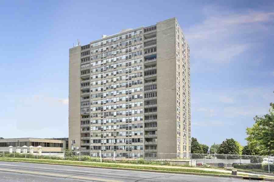 Towne House Apartments - Photo 5 of 25