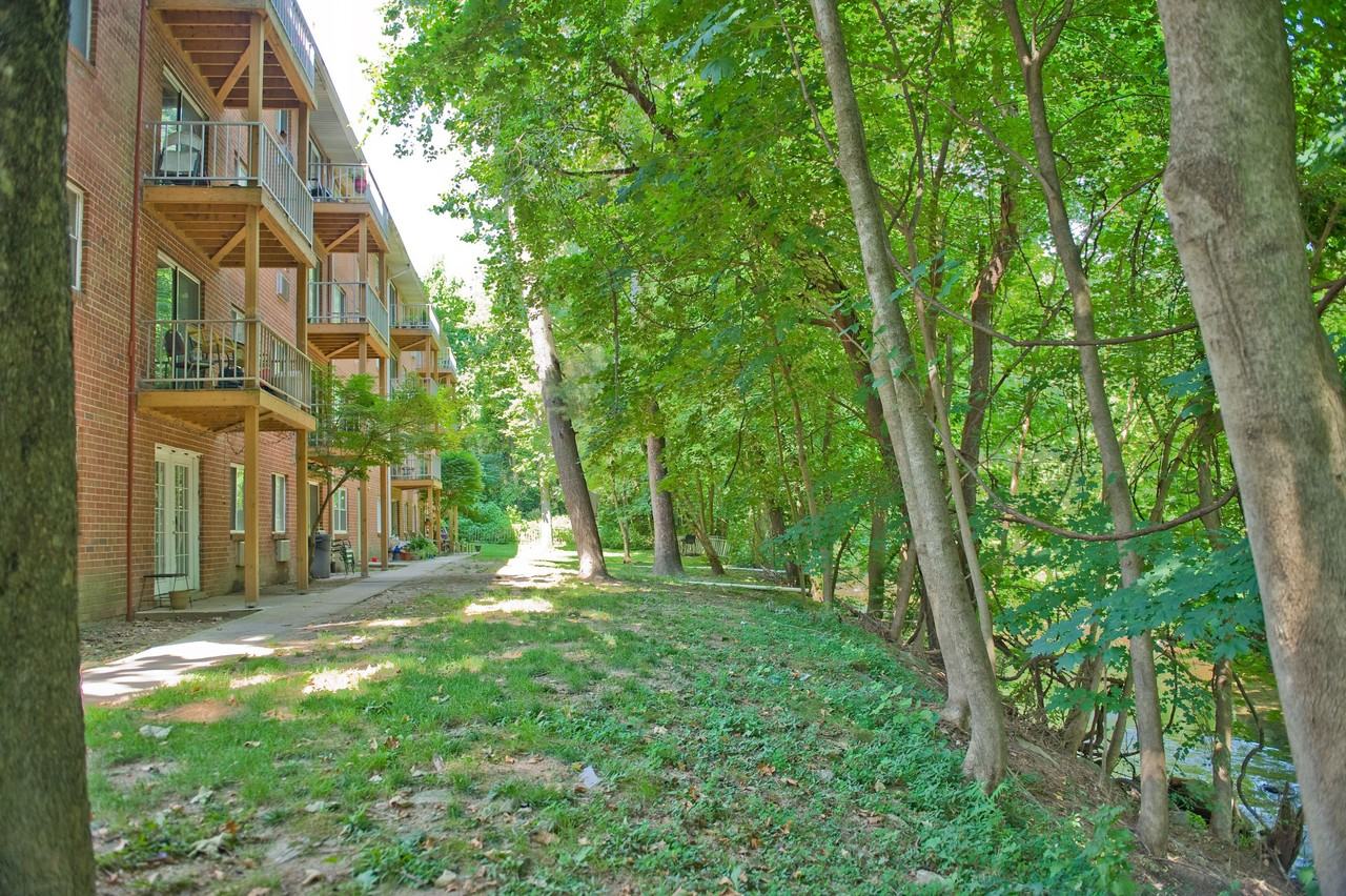 Wallingford Estates - Photo 7 of 11