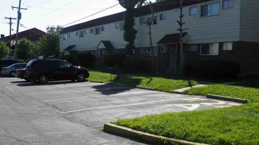 Willow Gardens Apartments - Photo 5 of 17