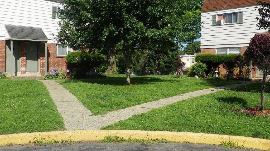 Willow Gardens Apartments - Photo 6 of 17