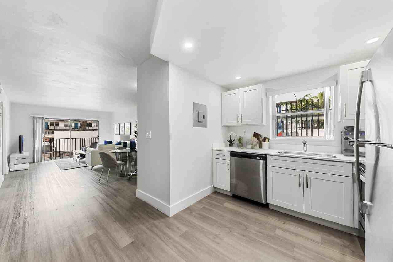 Aciano Hialeah - Photo 2 of 30