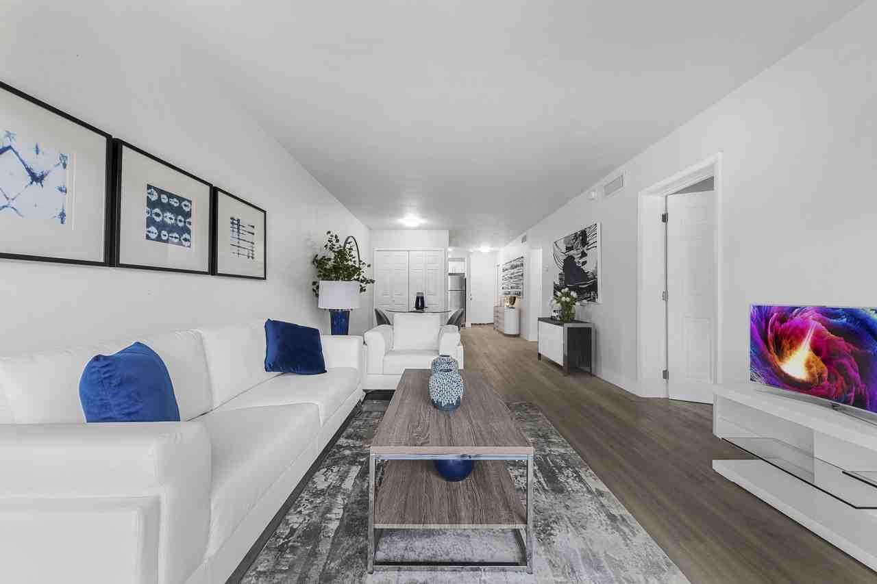 Aciano Hialeah - Photo 4 of 30