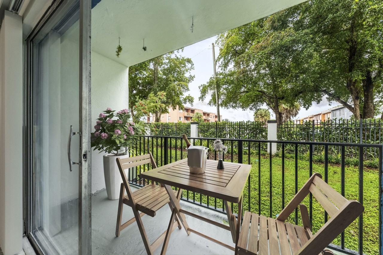 Aciano Hialeah - Photo 7 of 30