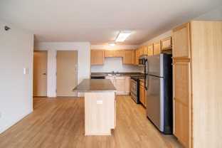 Collins Place Apartments - Photo 1 of 1